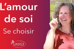 Maud Japhet en pleine discussion sur L'amour de soi, comment se choisir| thérapie en personne et en ligne - Sutton, Québec, Canada, France, Belgique, Suisse, Maroc | Liance