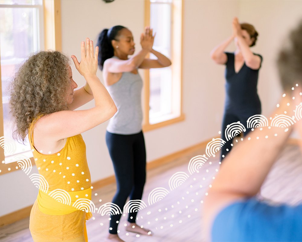 Les bienfaits du yoga thérapeutique – Cours de yoga en ligne ou à Sutton (Québec)