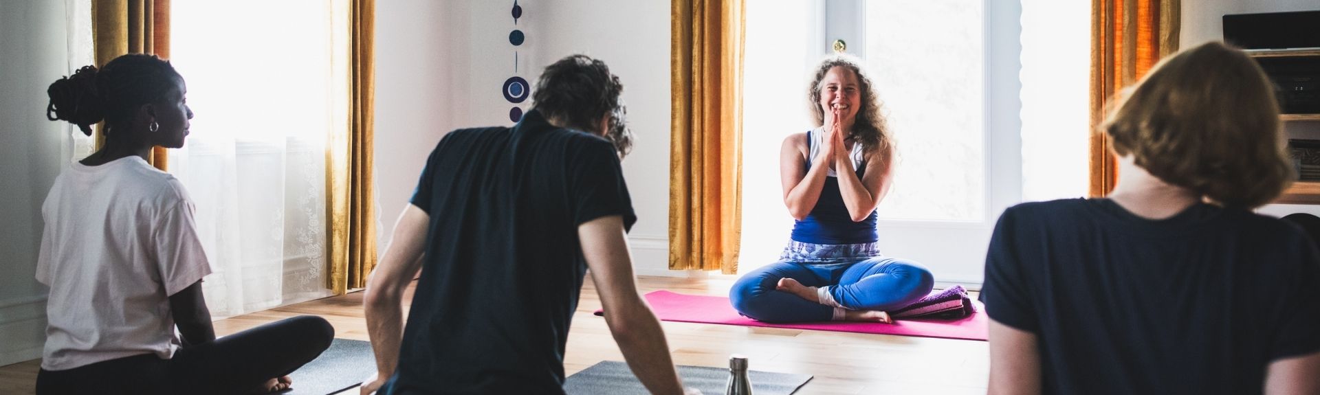 Cours-de-yoga-therapeutique-individuel-a-Sutton-Qc-Maud-Japhet-Therapeute-2-980x654.jpg La thérapie holistique est une philosophie des soins de santé complémentaires, qui prend en compte la personne dans toutes ses dimensions | maudjaphet.com